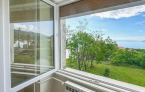 Gorgeous Apartment In Icici With House Sea View